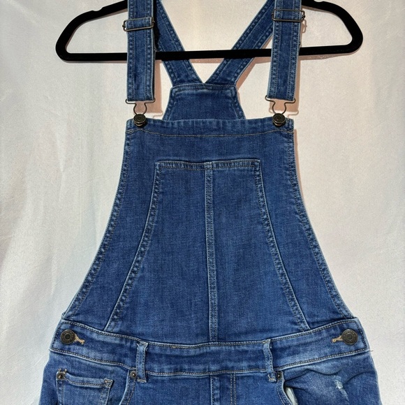SOHO by New York and Company Distressed Blue Denim Overall Jeans Workwear Size M - Picture 2 of 15